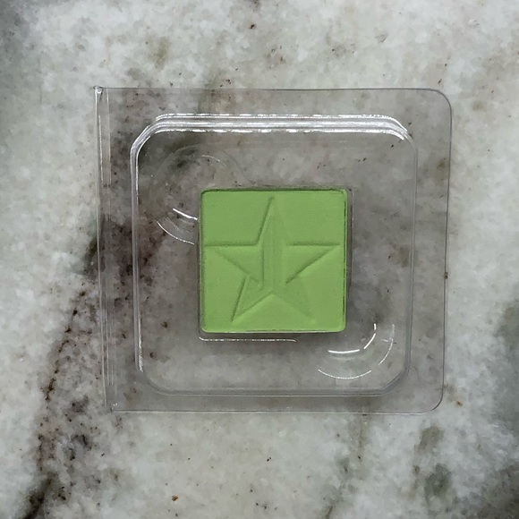 JEFFREE STAR COSMETICS CHAMELEON FETISH PRESSED PIGMENT Lime Green - Picture 4 of 6